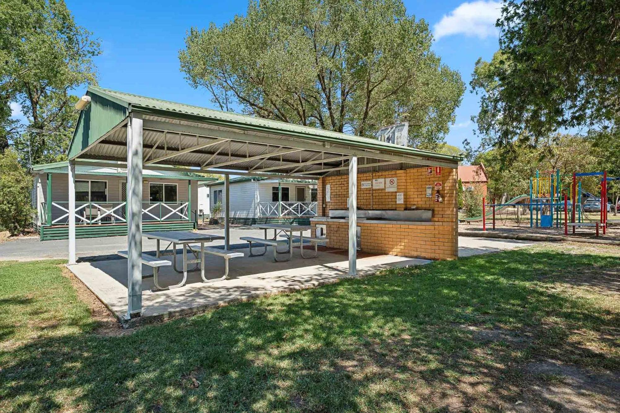 Borderland Wodonga Holiday Park Exteriör bild